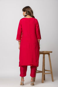 Women Fuchsia Hand Embroidered Mulmul Kurti with Pant and Chanderi Dupatta