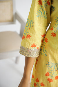 Women Pure Cotton Yellow Floral Kurta With Pant And Chiffon Lehariya Dupatta