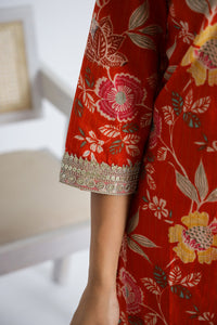 Women Red Floral Kurta With Pant And Chanderi Dupatta